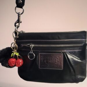 Coach Poppy 1941 Black Leather Patent Leather. Matching Wristlet.